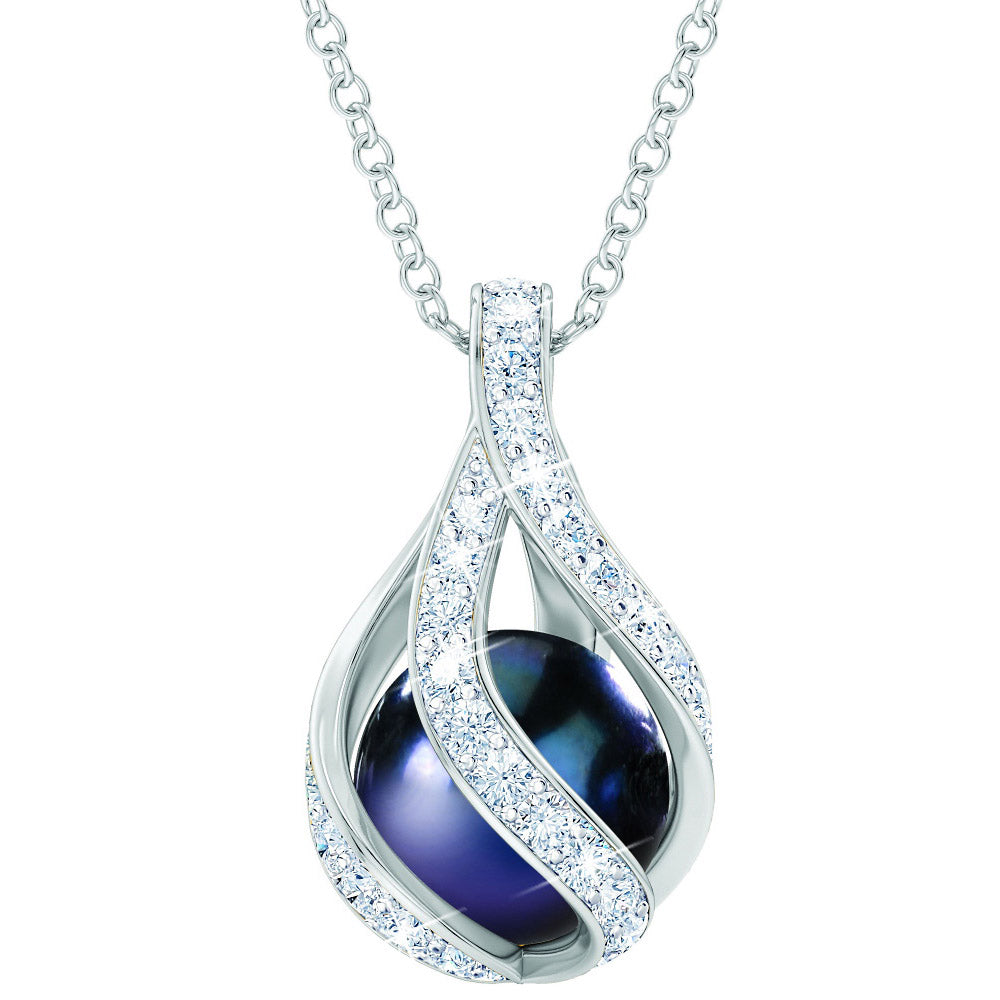 Love's Embrace ketting met zwarte parel en diamant
